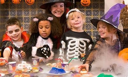 How to Throw a Halloween Party from the Dollar Store