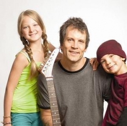 How Artistic Parents Can Stay Creative